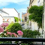 La Perle-maison De Pecheur A Saint-aubin-sur-mer Saint-Aubin-Sur-Mer (Calvados)