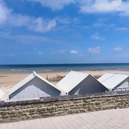 La Perle-maison De Pecheur A Saint-aubin-sur-mer * Saint-Aubin-Sur-Mer (Calvados)