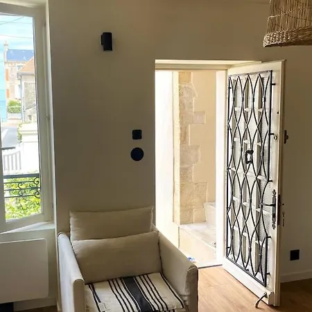 La Perle-maison De Pecheur A Saint-aubin-sur-mer * Сент-Обен-сюр-Мер