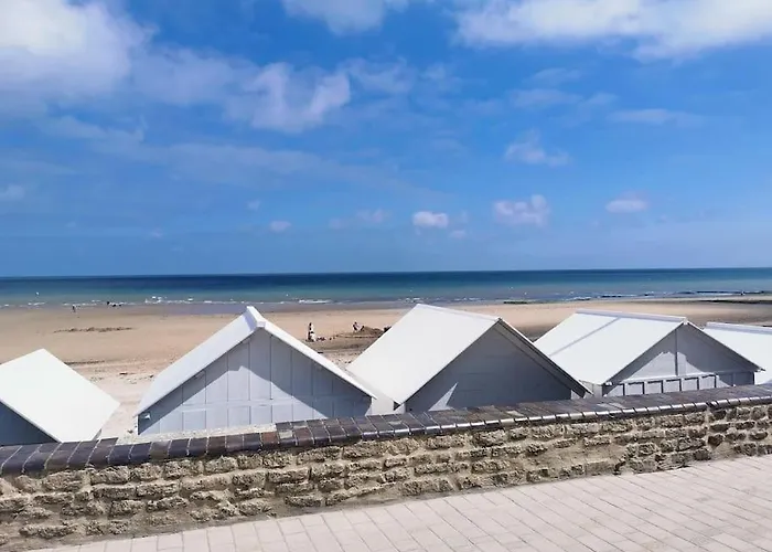 La Perle-maison De Pêcheur à Saint-aubin-sur-mer * Saint-Aubin-Sur-Mer (Calvados)